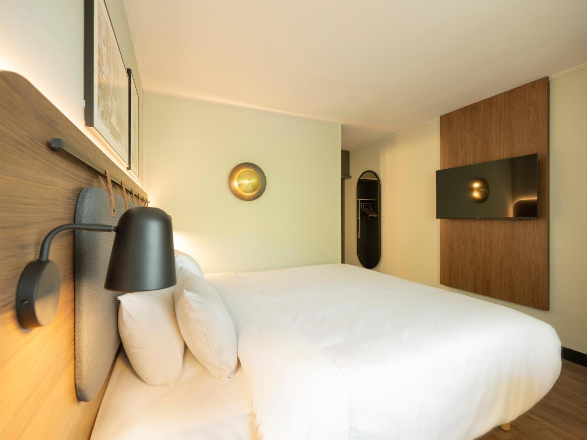Campanile & Restaurant 3*